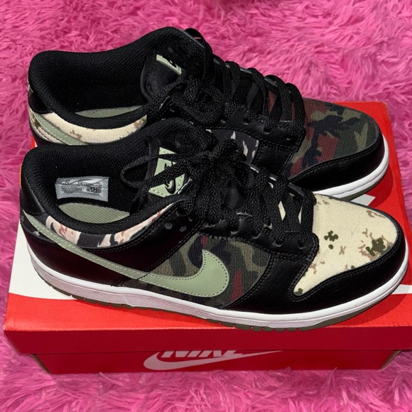 Nike Dunk Low Crazy Mult-Camo Sneakers - Picture 2 of 5